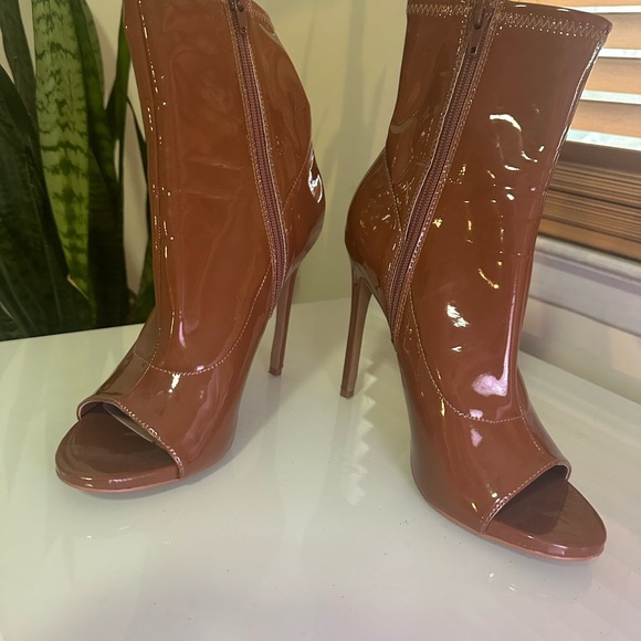 Elegant Brown Peep-Toe Ankle Boots - Picture 1 of 4